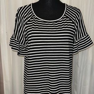 Max Studio Flutter Black and White Striped Top Scoop Size L